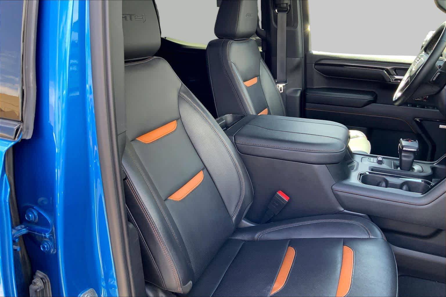 Used 2023 Dynamic Blue Metallic GMC AT4 image 9