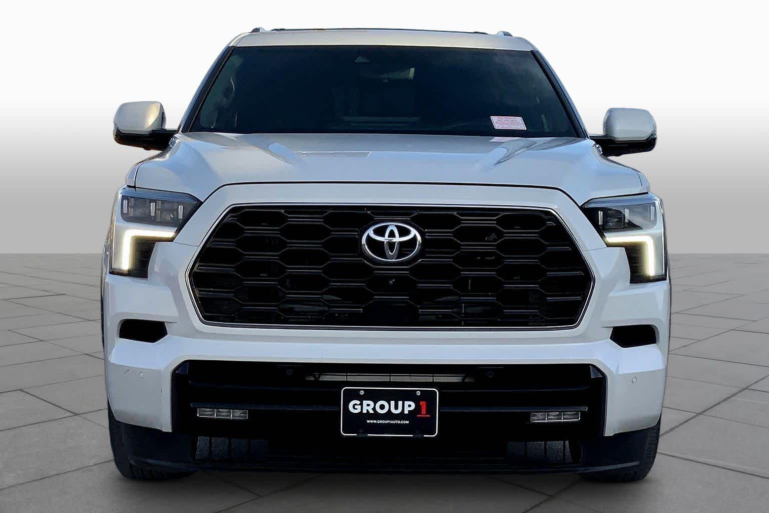 View vehicle photo 4