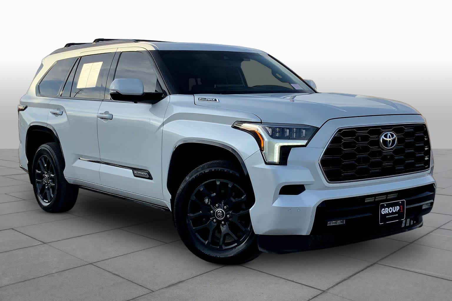 View vehicle photo 3