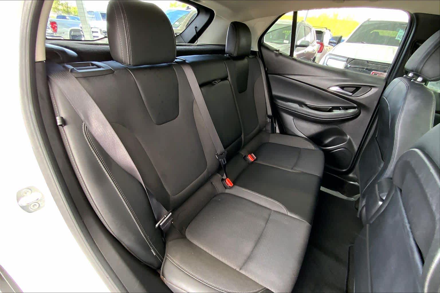 Used 2022 Summit White Buick Select image 20