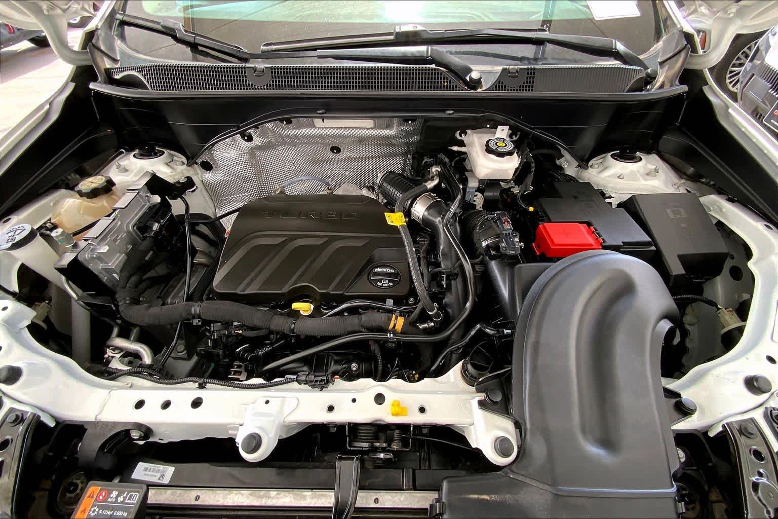 Used 2022 Summit White Buick Select image 32
