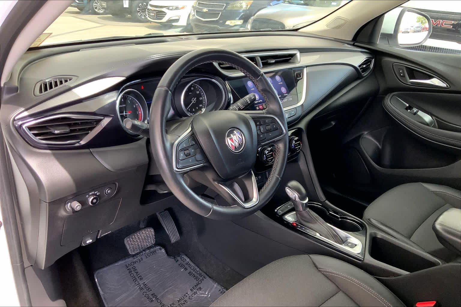Used 2022 Summit White Buick Select image 18