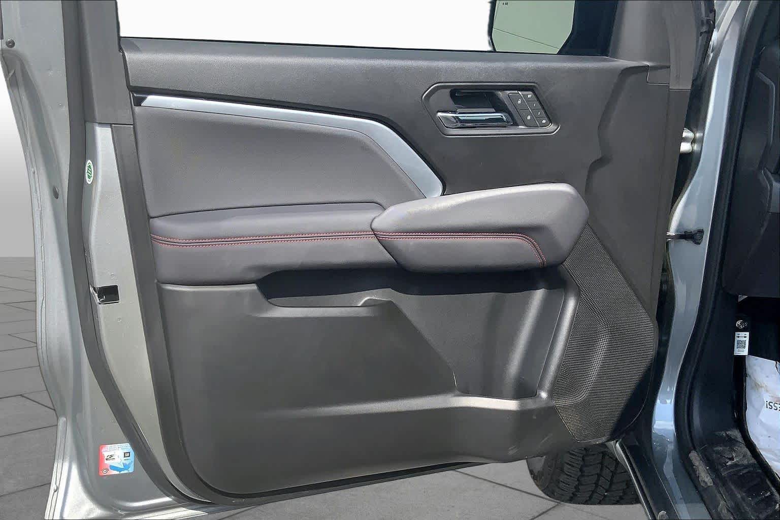 Used 2025 Sterling Gray Metallic Chevrolet Z71 image 42