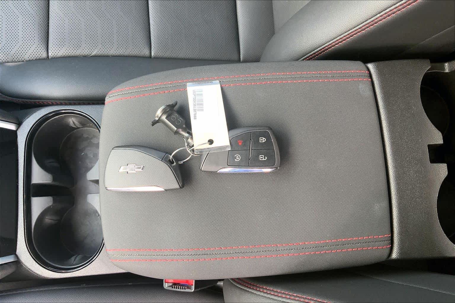 Used 2025 Sterling Gray Metallic Chevrolet Z71 image 28