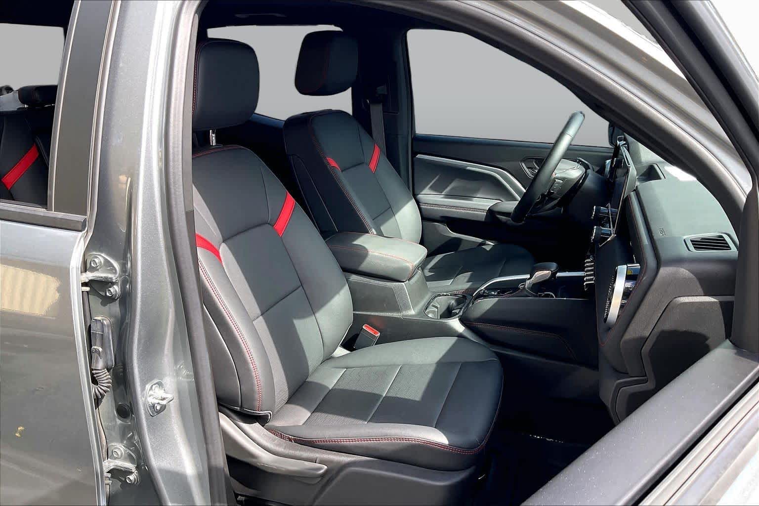 Used 2025 Sterling Gray Metallic Chevrolet Z71 image 15