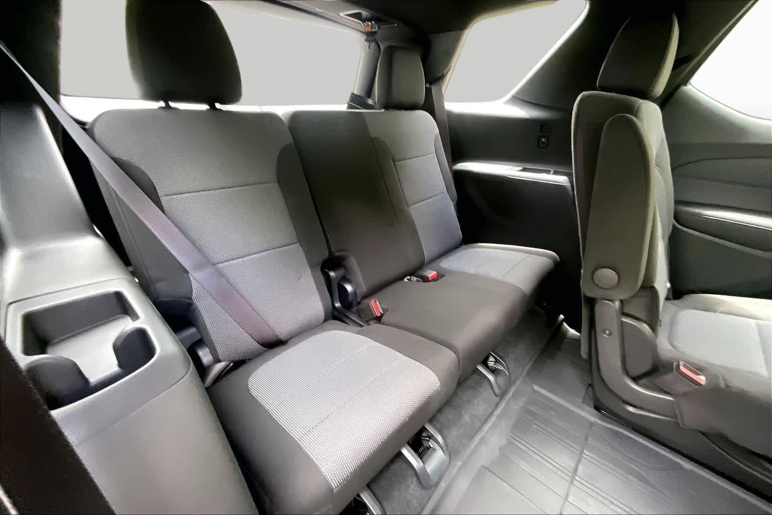 Used 2023 Summit White Chevrolet LT Cloth image 29