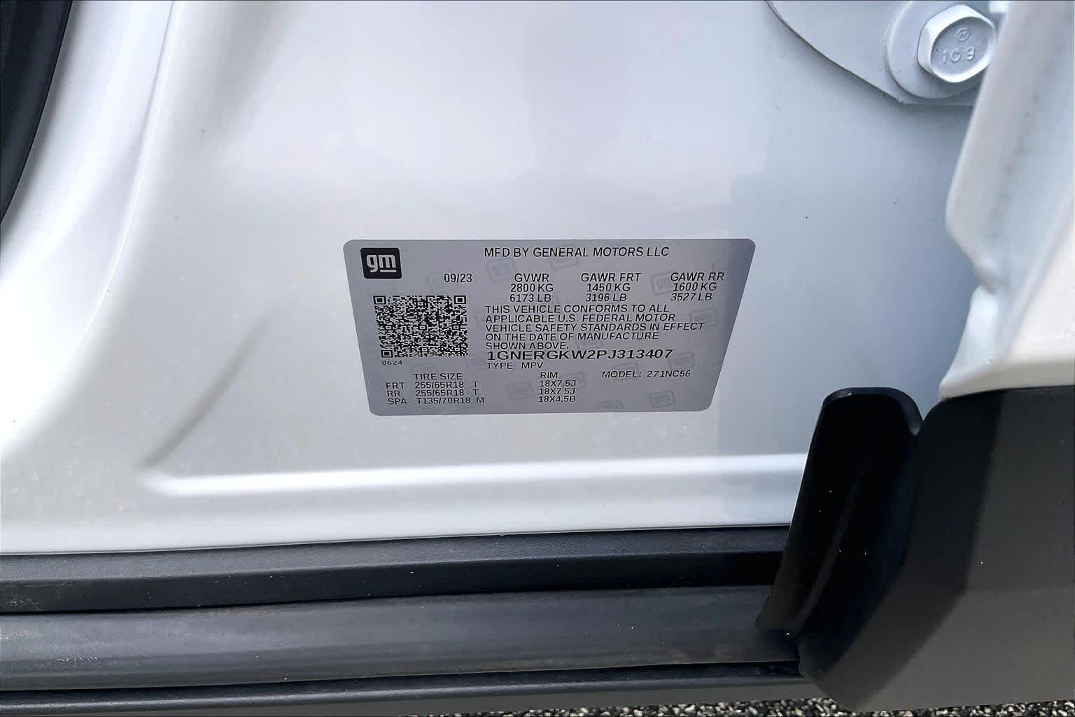 Used 2023 Summit White Chevrolet LT Cloth image 34