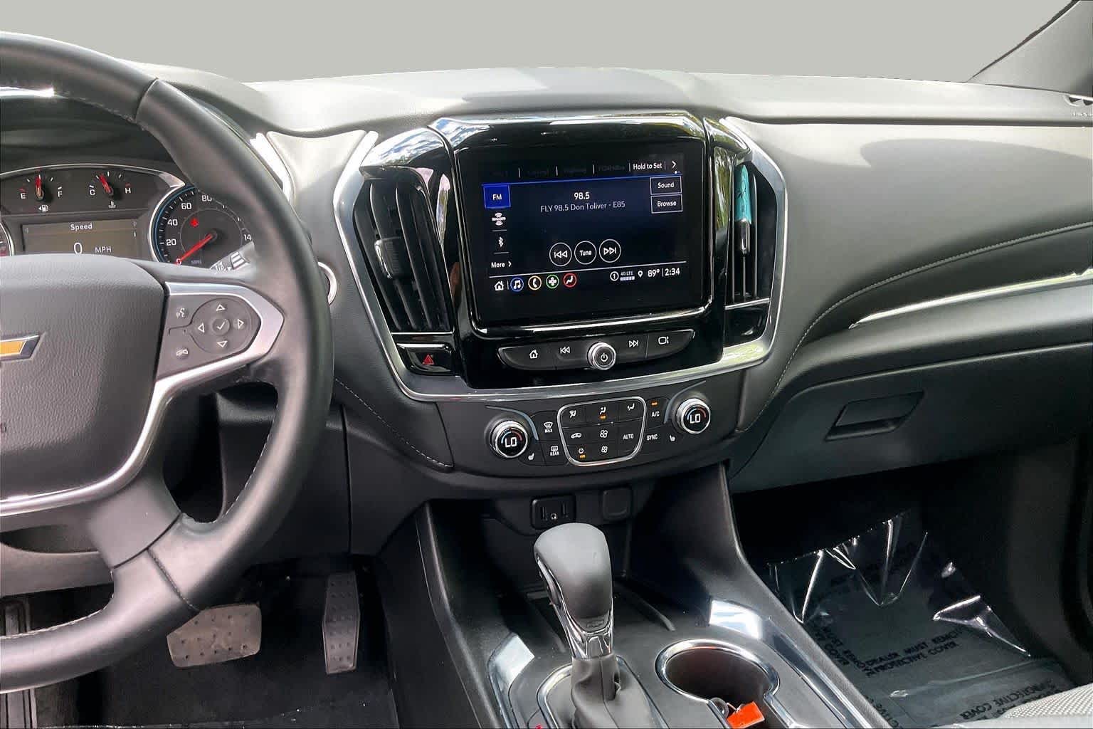 Used 2023 Summit White Chevrolet LT Cloth image 7
