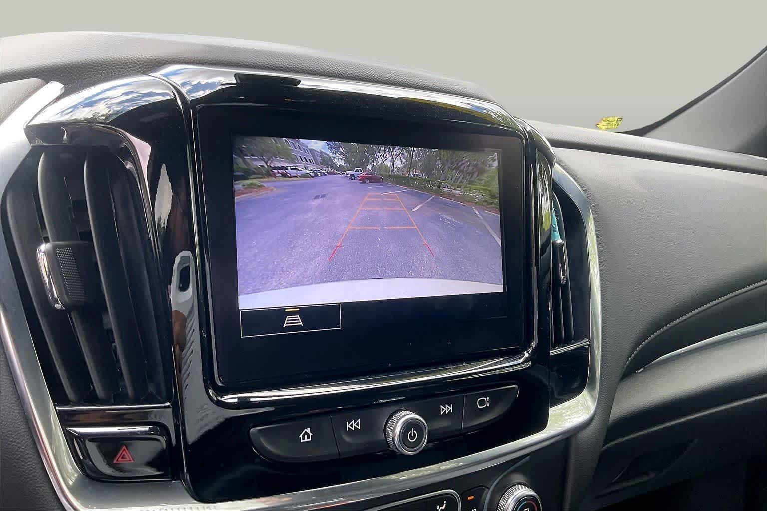 Used 2023 Summit White Chevrolet LT Cloth image 22
