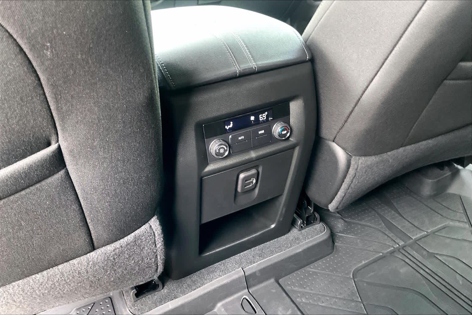 Used 2023 Summit White Chevrolet LT Cloth image 37