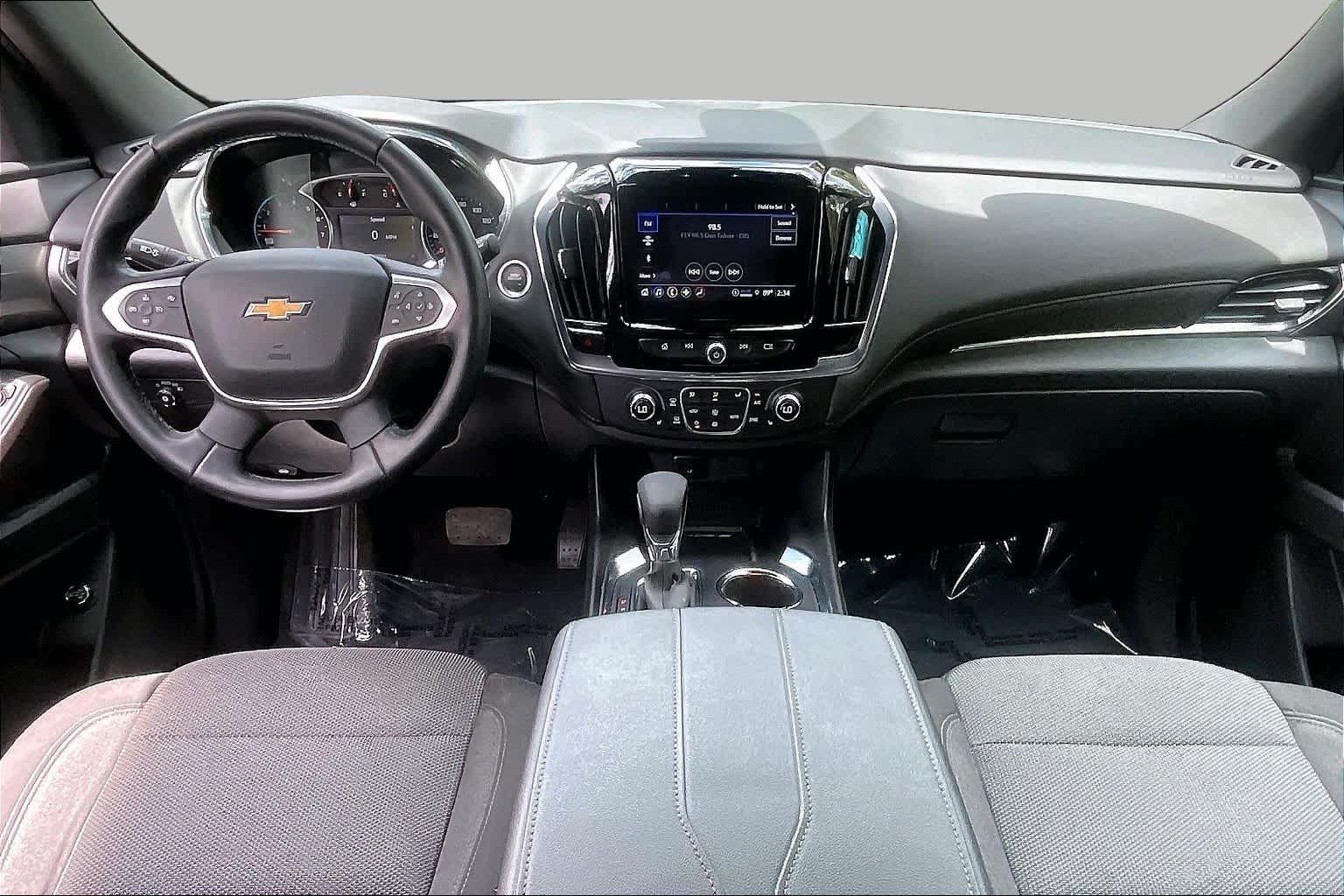 Used 2023 Summit White Chevrolet LT Cloth image 16