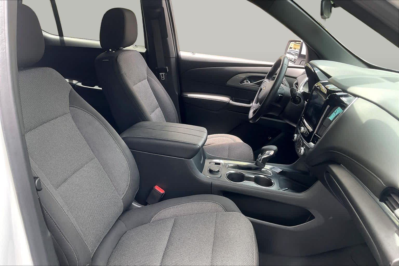 Used 2023 Summit White Chevrolet LT Cloth image 8