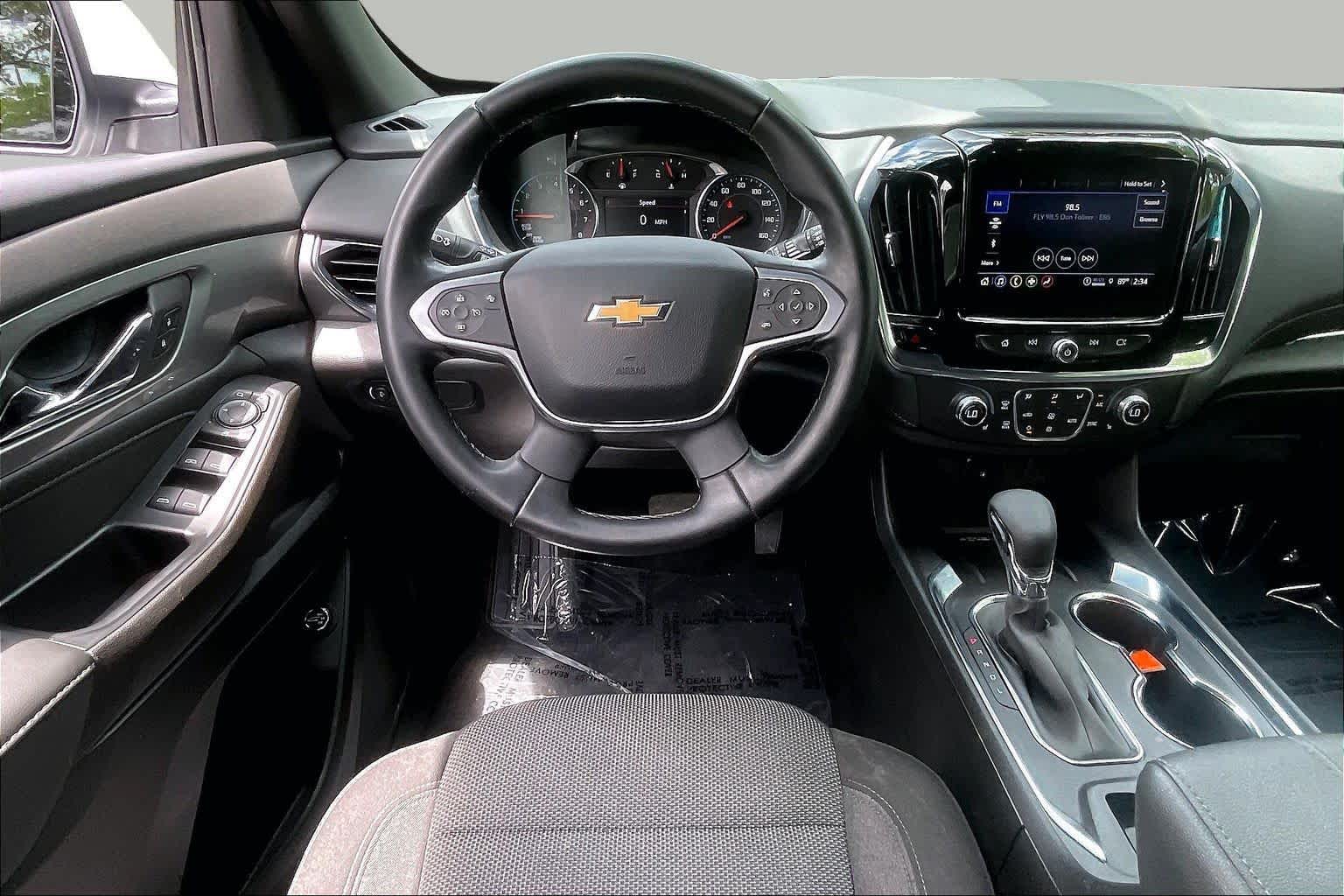 Used 2023 Summit White Chevrolet LT Cloth image 6