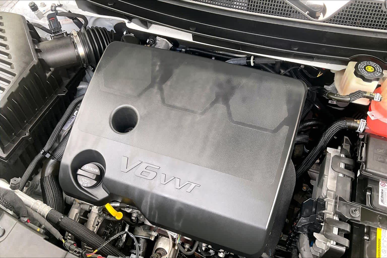 Used 2023 Summit White Chevrolet LT Cloth image 33