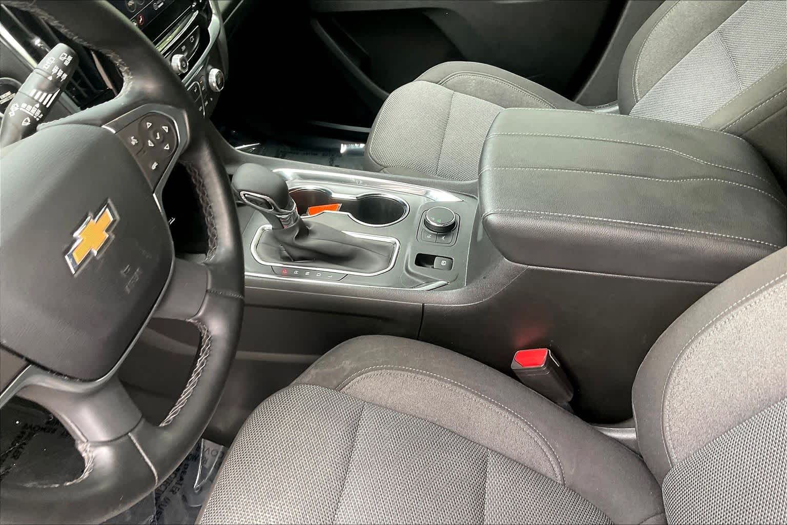 Used 2023 Summit White Chevrolet LT Cloth image 18