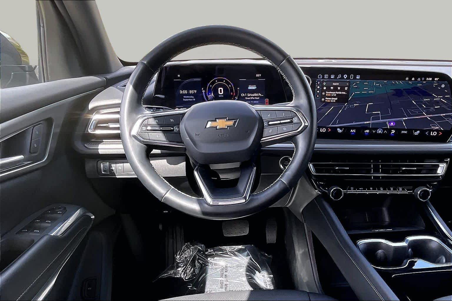 Used 2025 Sterling Gray Metallic Chevrolet LT image 6