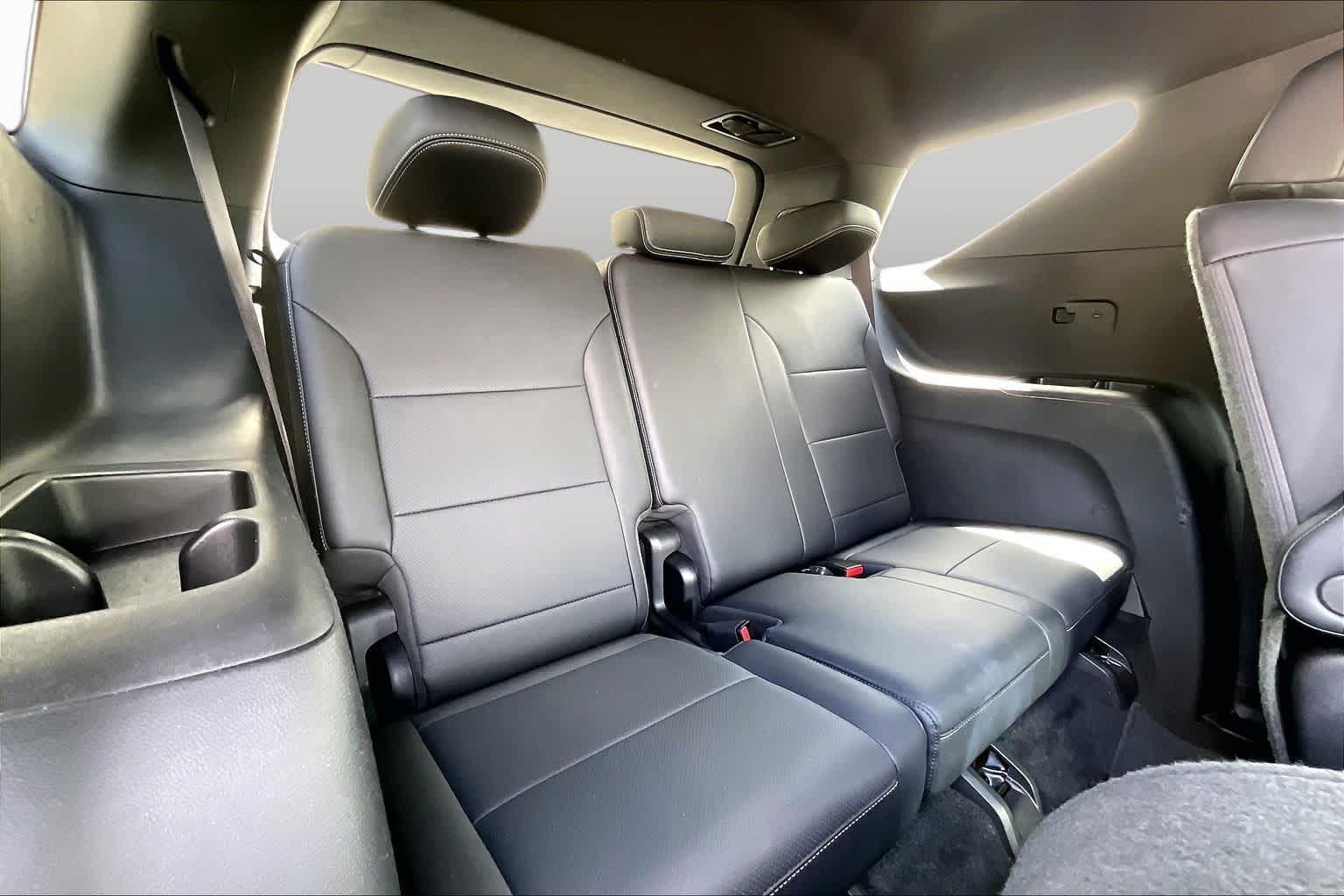 Used 2025 Sterling Gray Metallic Chevrolet LT image 27