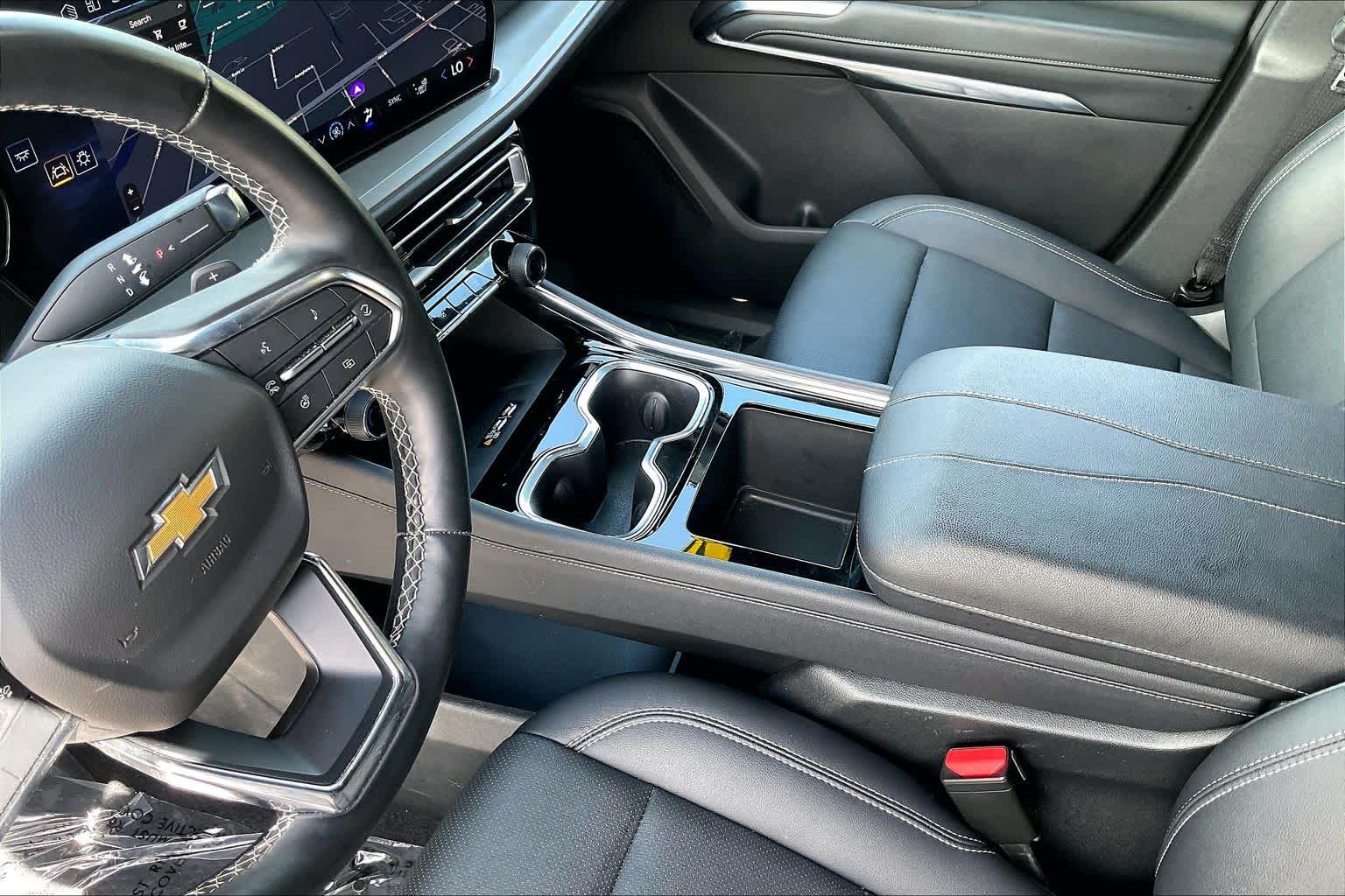 Used 2025 Sterling Gray Metallic Chevrolet LT image 17