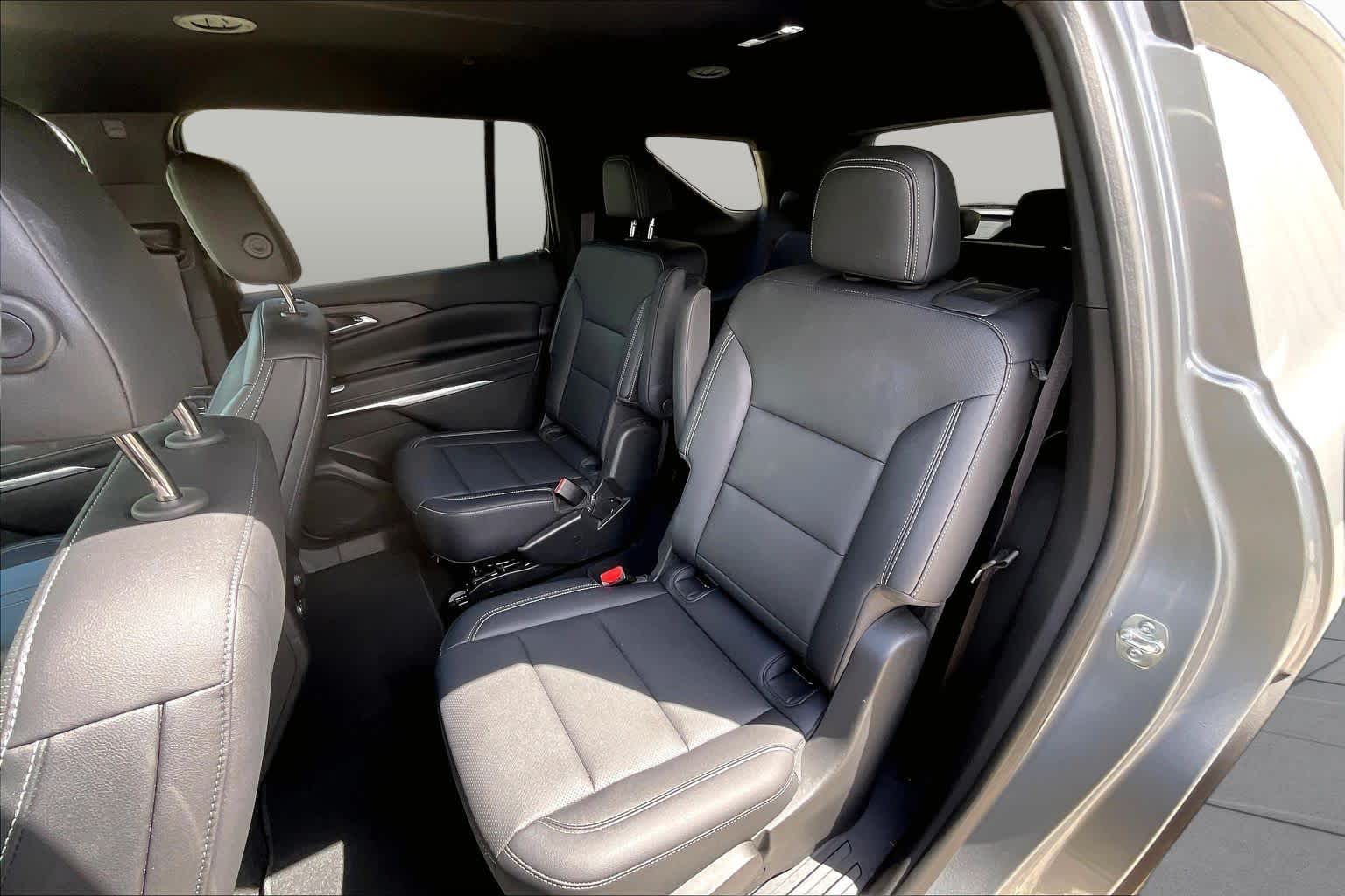 Used 2025 Sterling Gray Metallic Chevrolet LT image 25