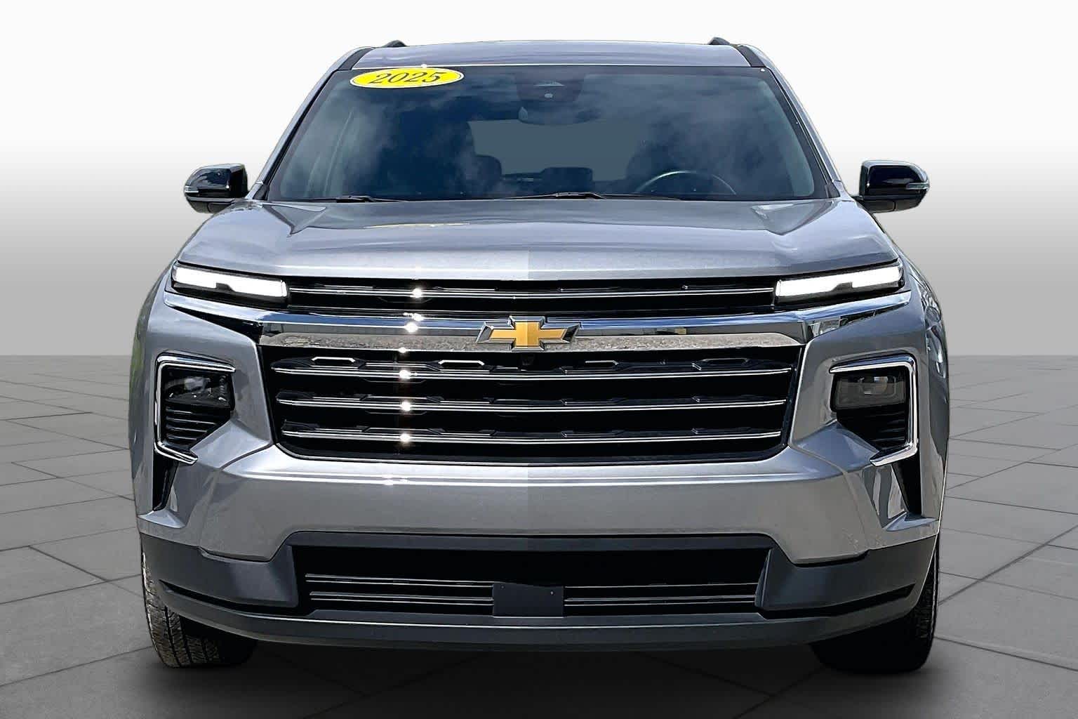 Used 2025 Sterling Gray Metallic Chevrolet LT image 4