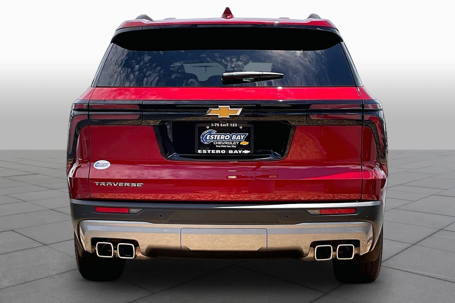 Pre-Owned 2025 Chevrolet Traverse LT
