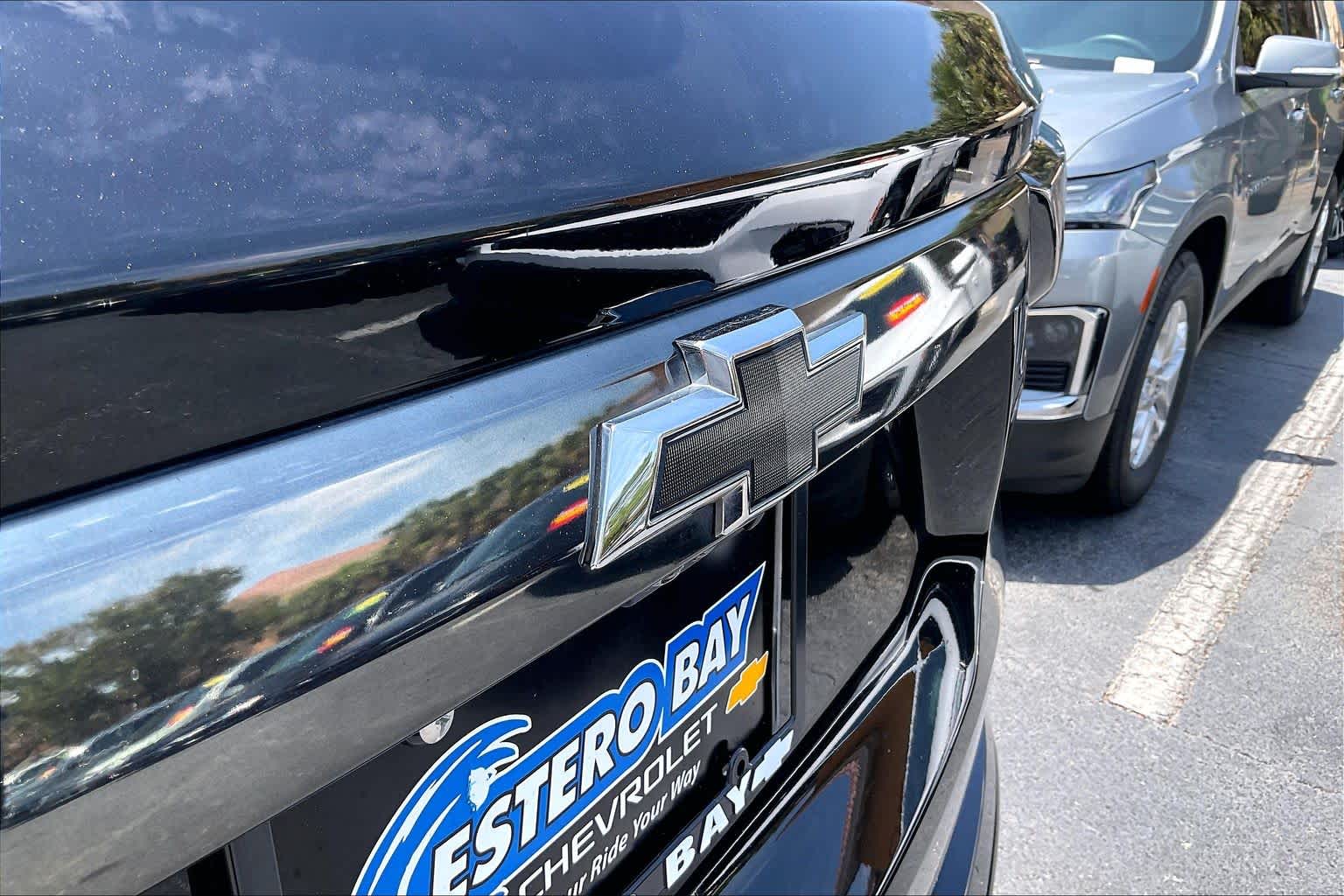 Used 2021 MOSAIC BLACK METALLIC Chevrolet Premier image 9