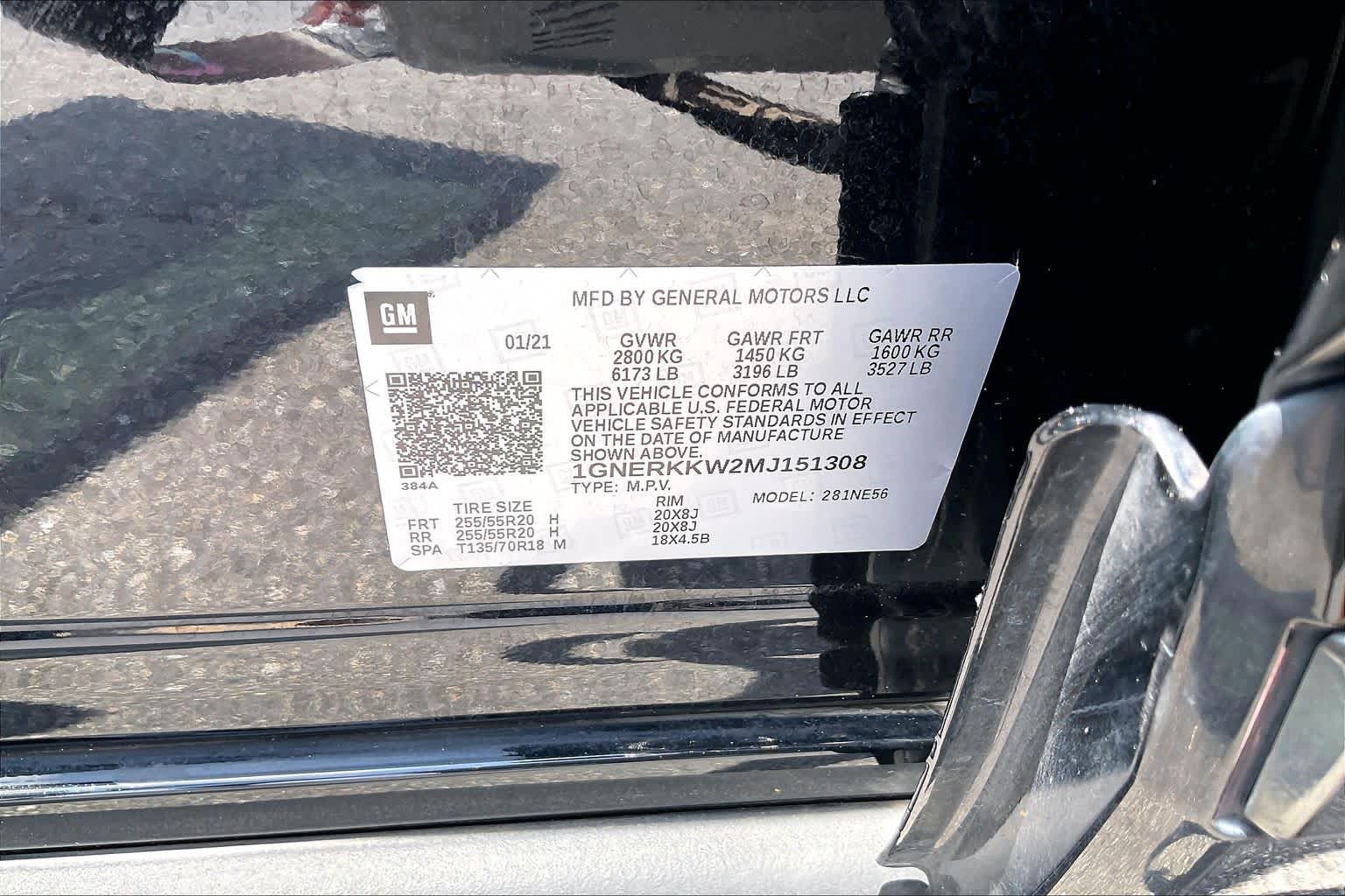 Used 2021 MOSAIC BLACK METALLIC Chevrolet Premier image 31