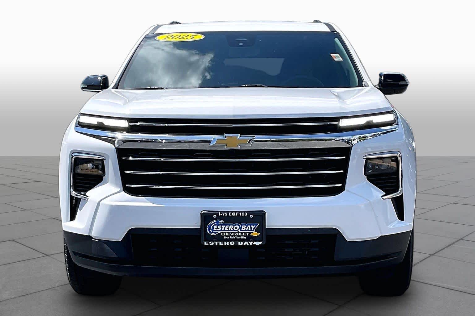 Pre-Owned 2025 Chevrolet Traverse LT
