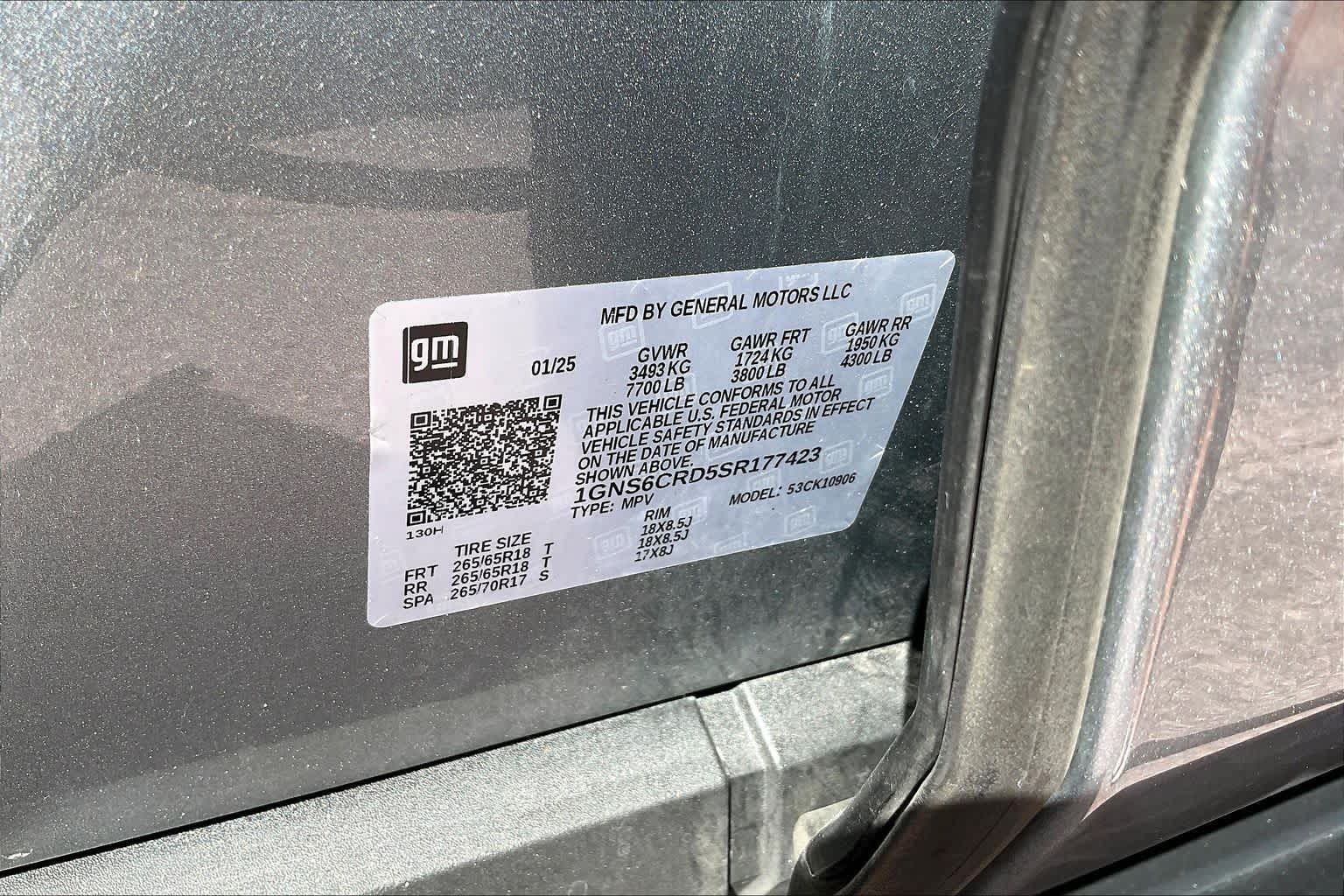 Used 2025 Sterling Gray Metallic Chevrolet LT image 31