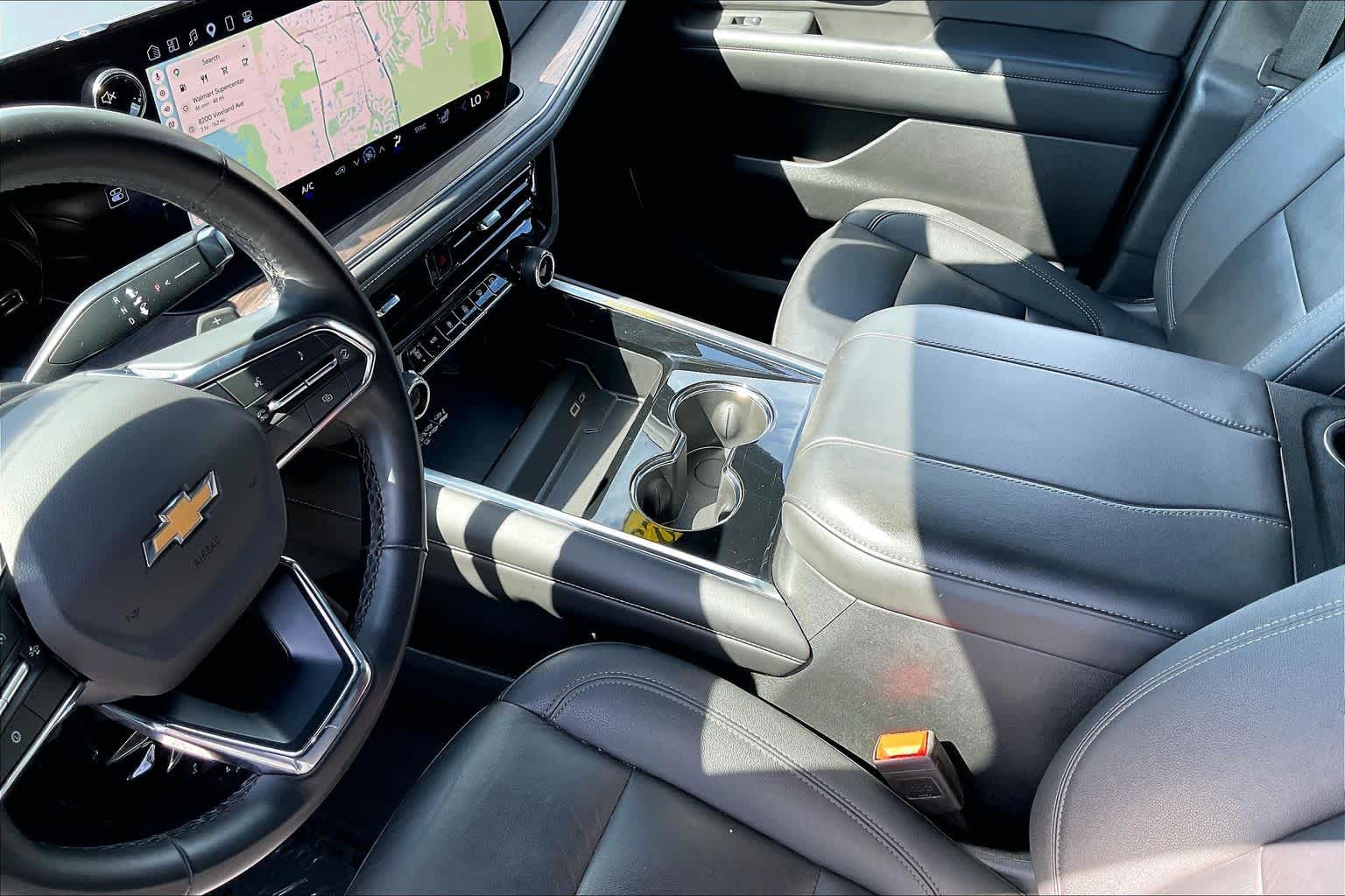 Used 2025 Sterling Gray Metallic Chevrolet LT image 17