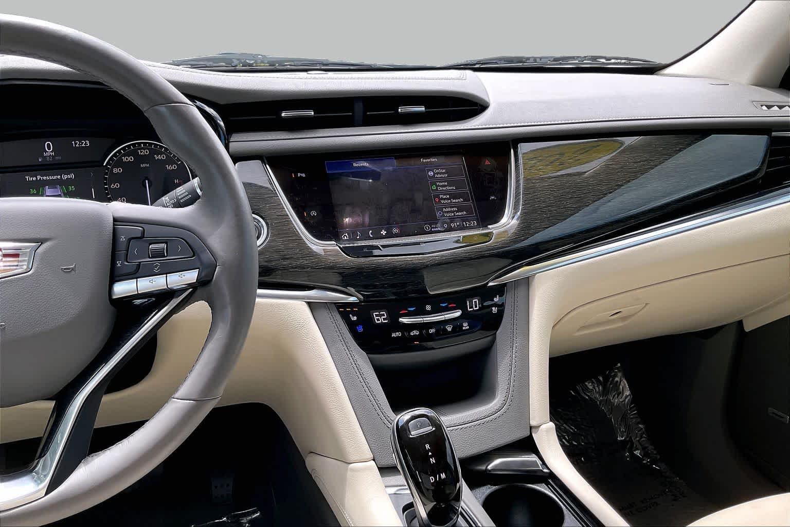 Pre-Owned 2021 Cadillac XT6 Premium Luxury