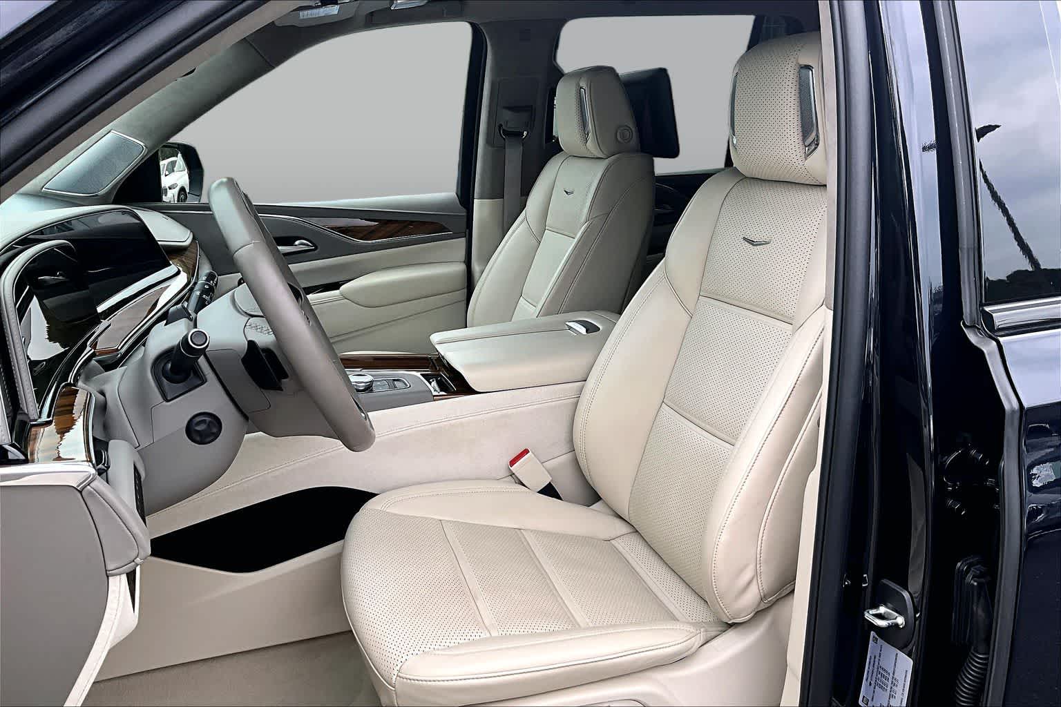 Used 2024 Dark Moon Blue Metallic Cadillac Sport Platinum image 8