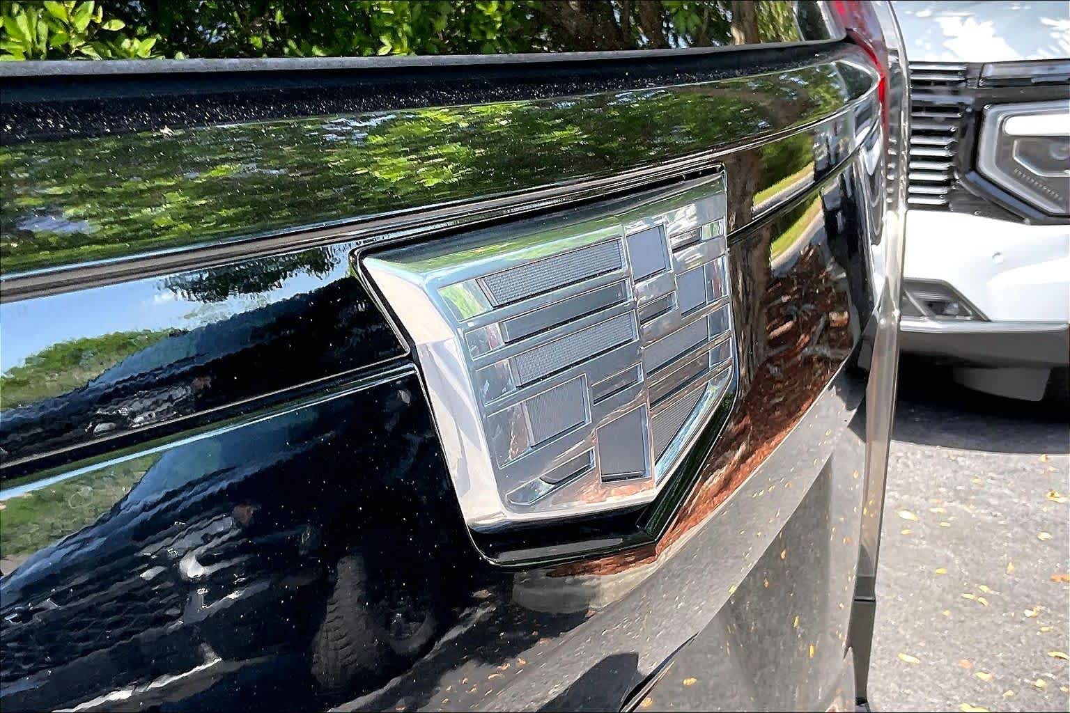 Used 2021 BLACK RAVEN Cadillac Sport Platinum image 9