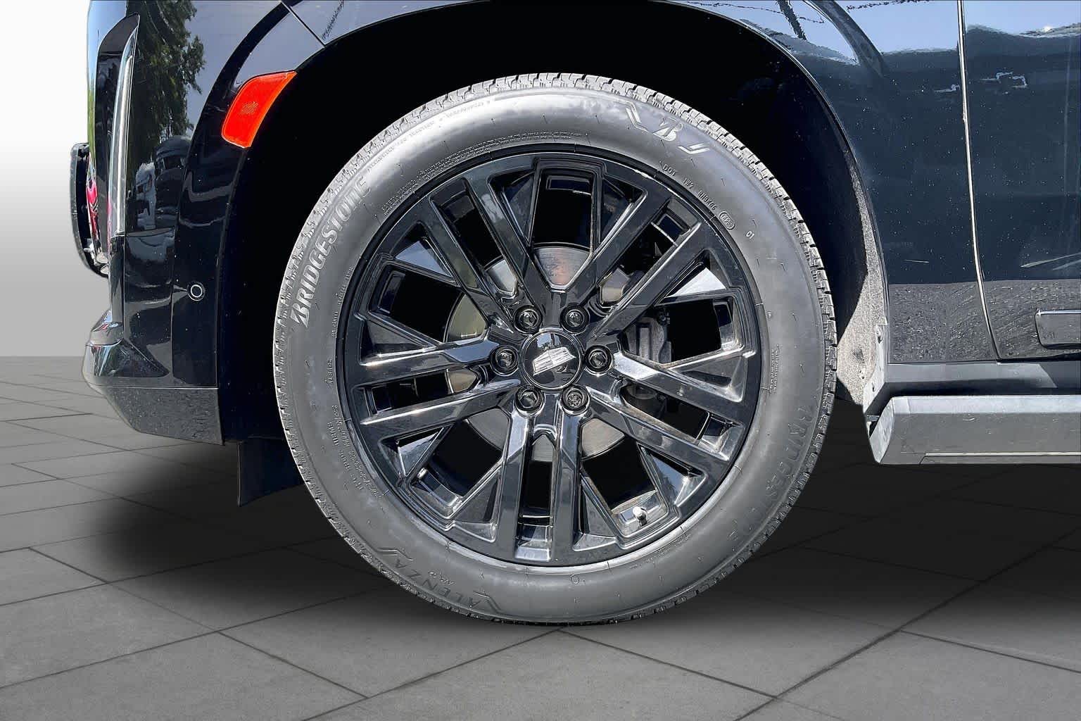 Used 2021 BLACK RAVEN Cadillac Sport Platinum image 10