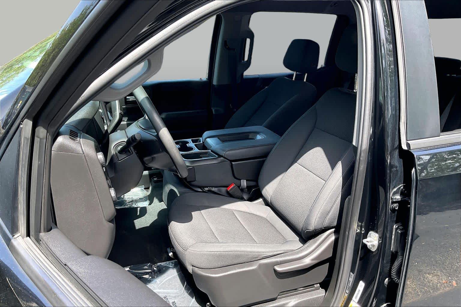 Used 2022 Black Chevrolet Custom image 24