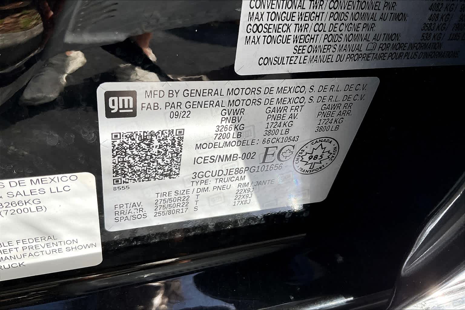 Used 2023 Black Chevrolet High Country image 30