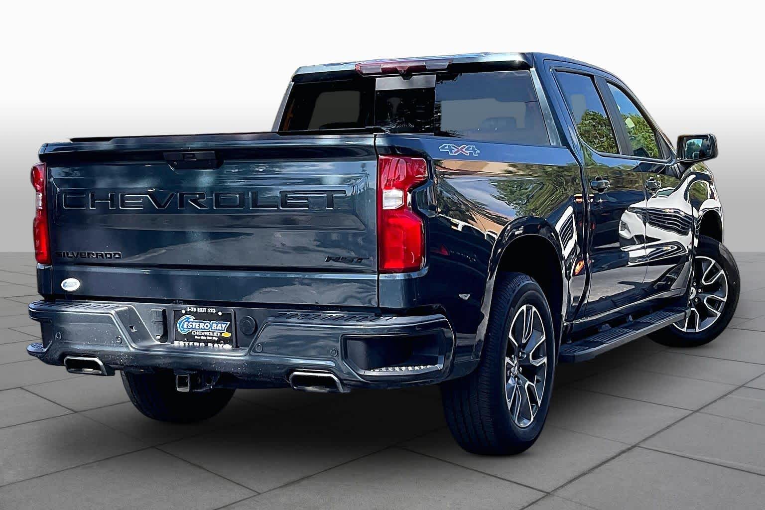 Used 2020 SHADOW GRAY METALLIC Chevrolet RST image 13