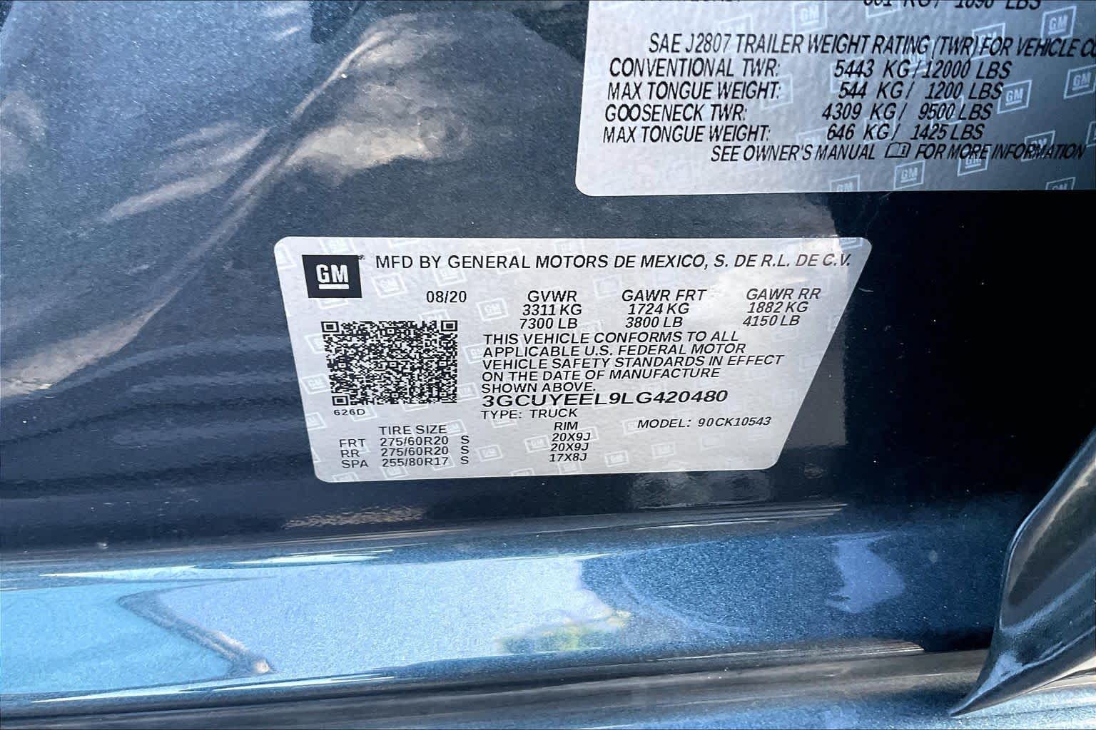 Used 2020 SHADOW GRAY METALLIC Chevrolet RST image 30