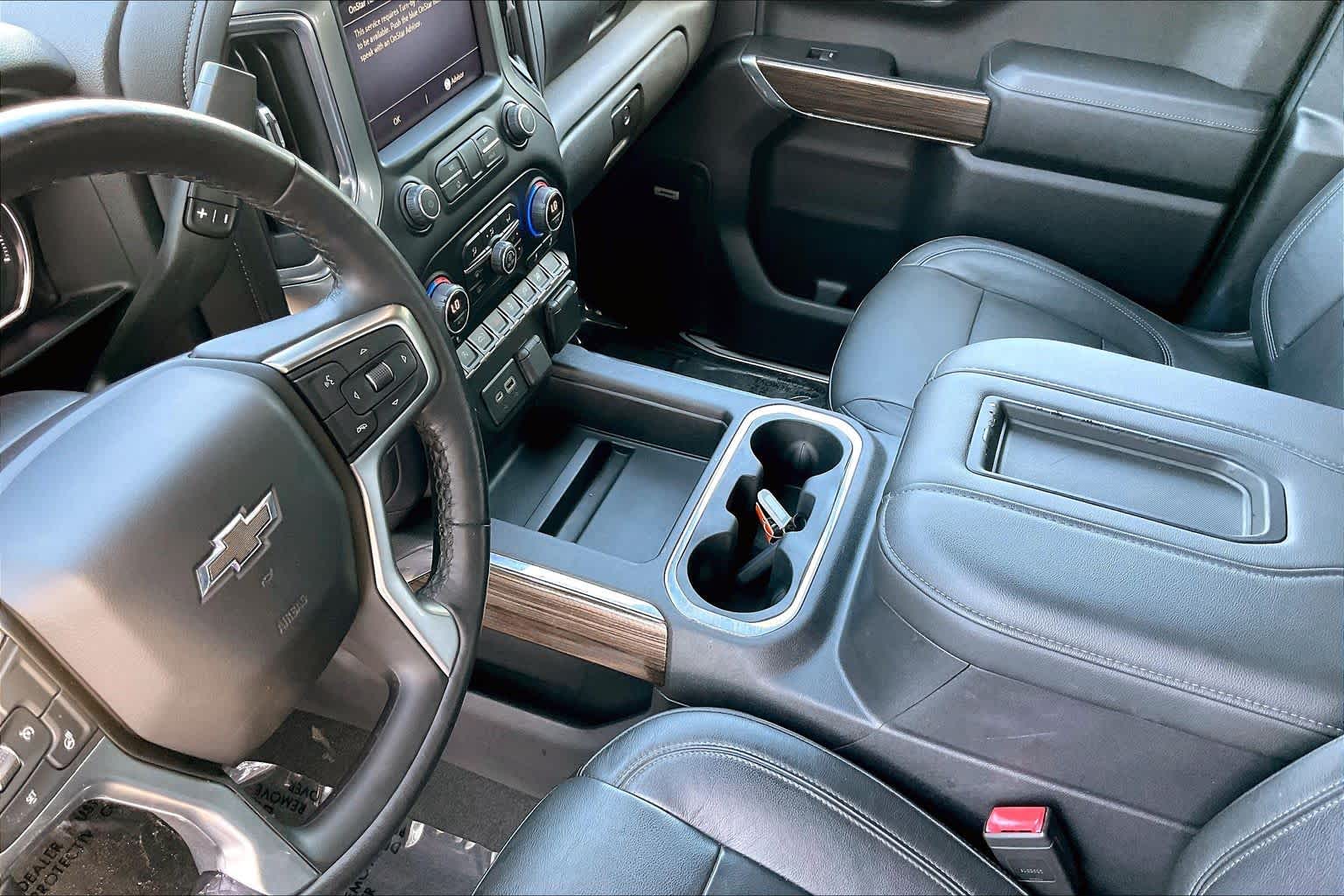 Used 2020 SHADOW GRAY METALLIC Chevrolet RST image 17