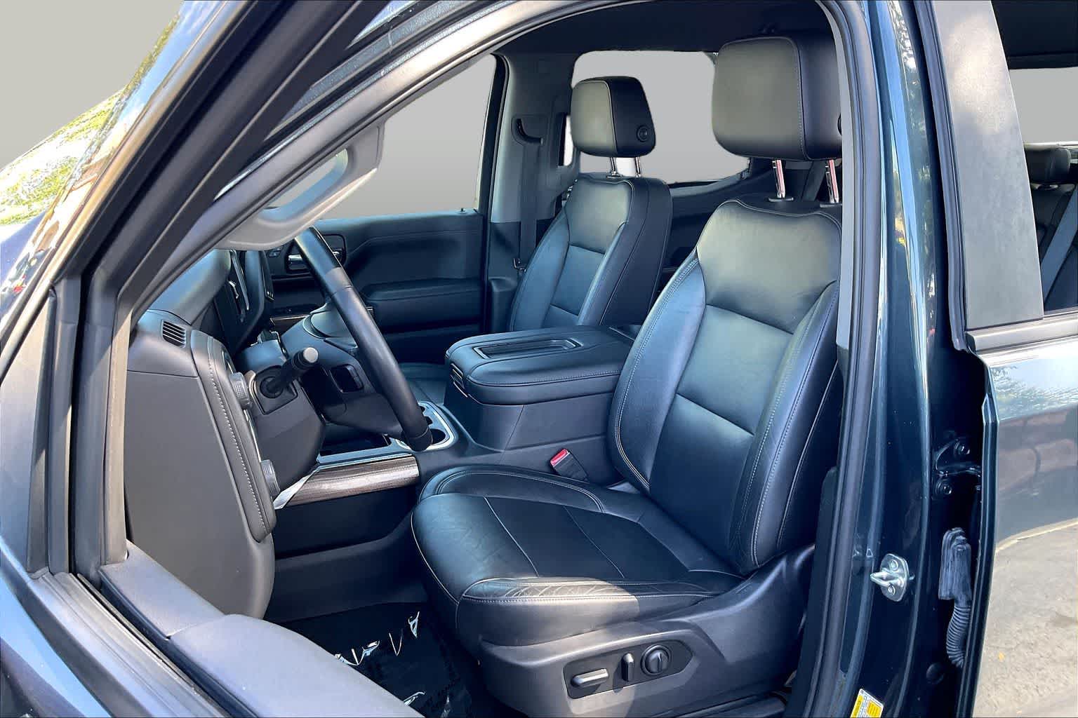 Used 2020 SHADOW GRAY METALLIC Chevrolet RST image 24