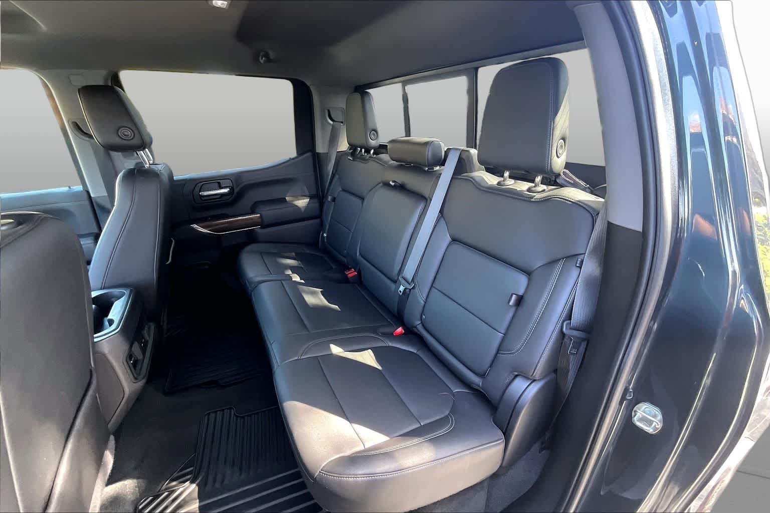Used 2020 SHADOW GRAY METALLIC Chevrolet RST image 25