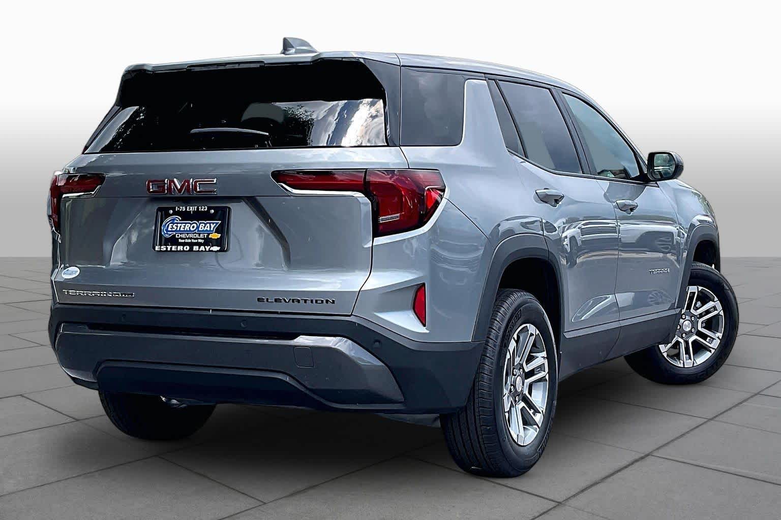 Used 2026 Sterling Metallic GMC Elevation image 13