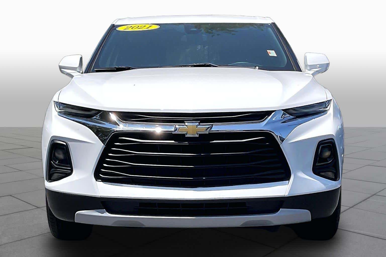 Used 2021 SUMMIT WHITE Chevrolet LT image 4