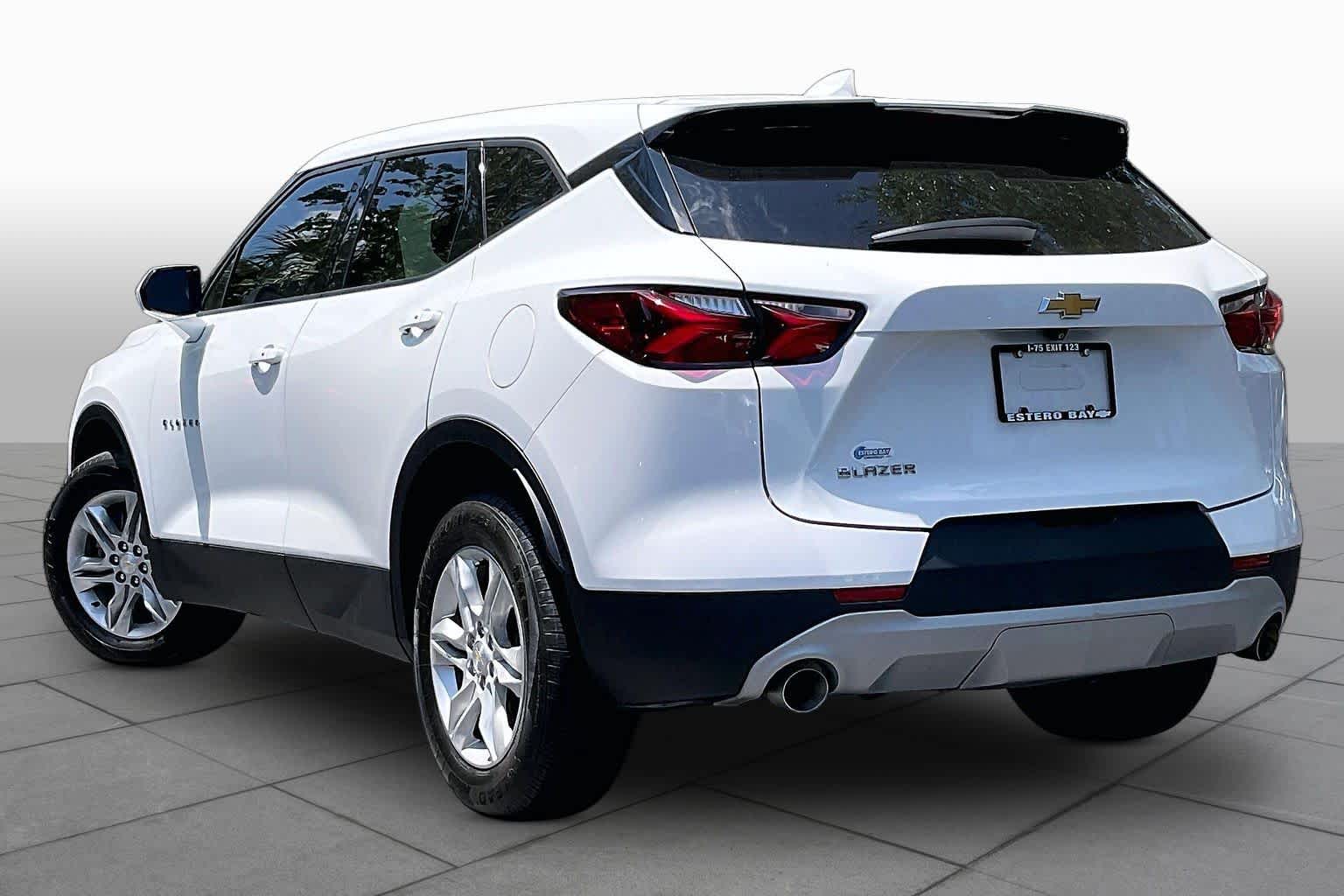 Used 2021 SUMMIT WHITE Chevrolet LT image 12