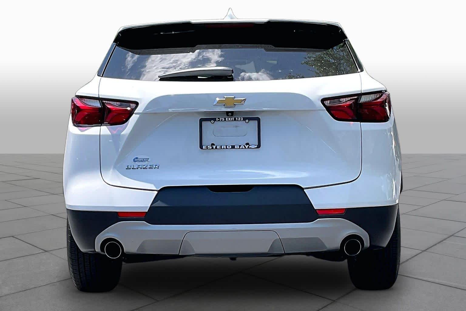 Used 2021 SUMMIT WHITE Chevrolet LT image 5