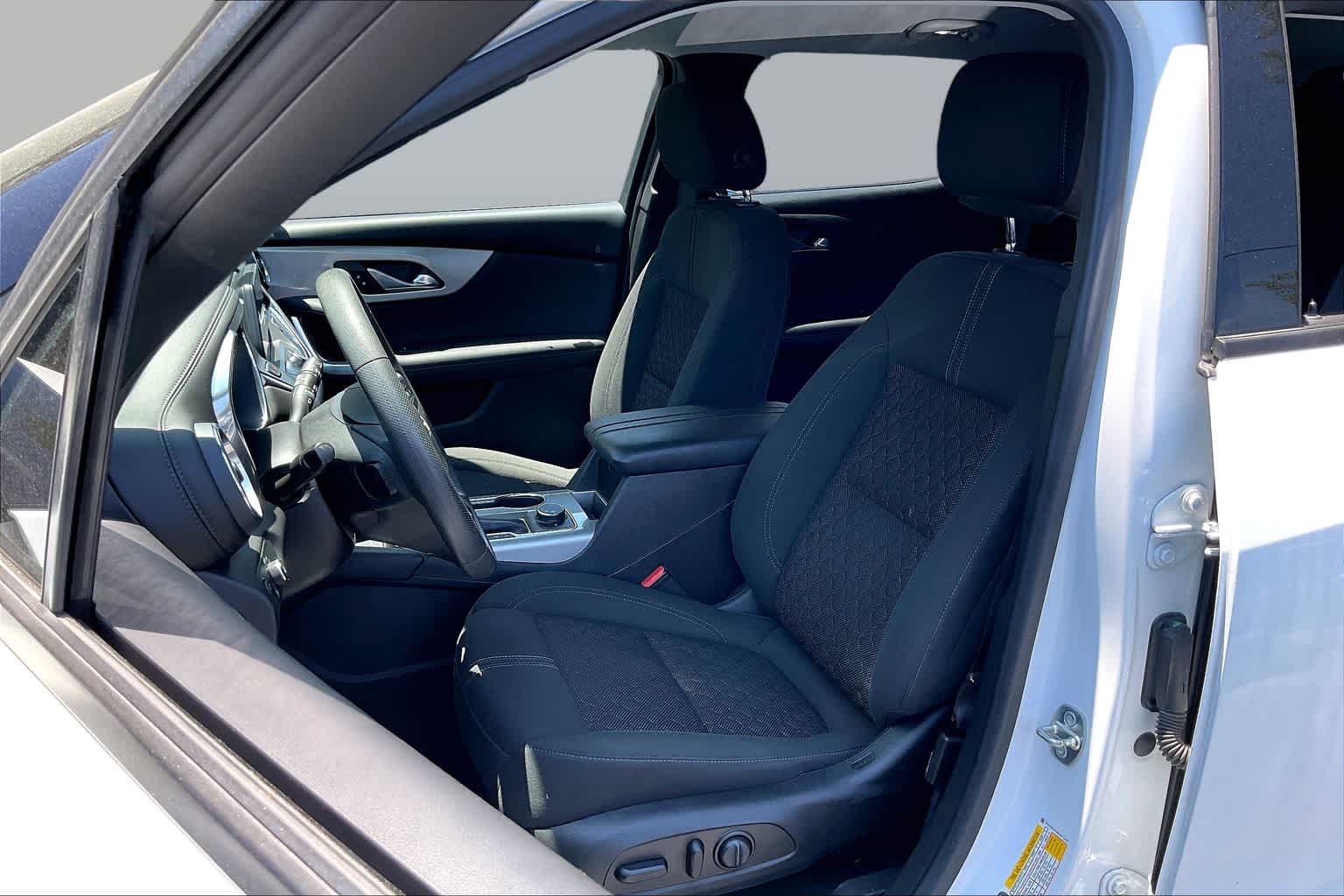 Used 2021 SUMMIT WHITE Chevrolet LT image 24