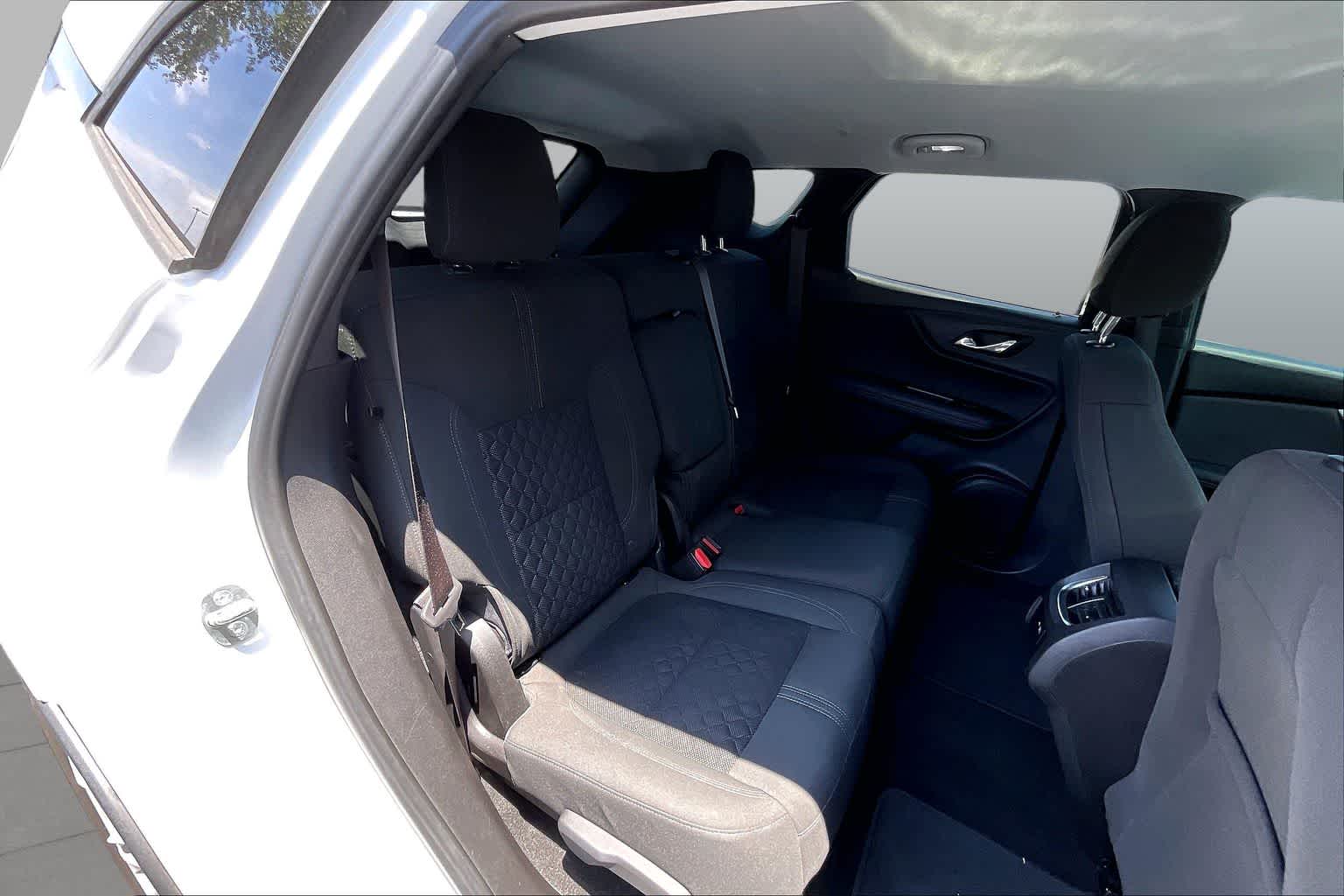 Used 2021 SUMMIT WHITE Chevrolet LT image 26
