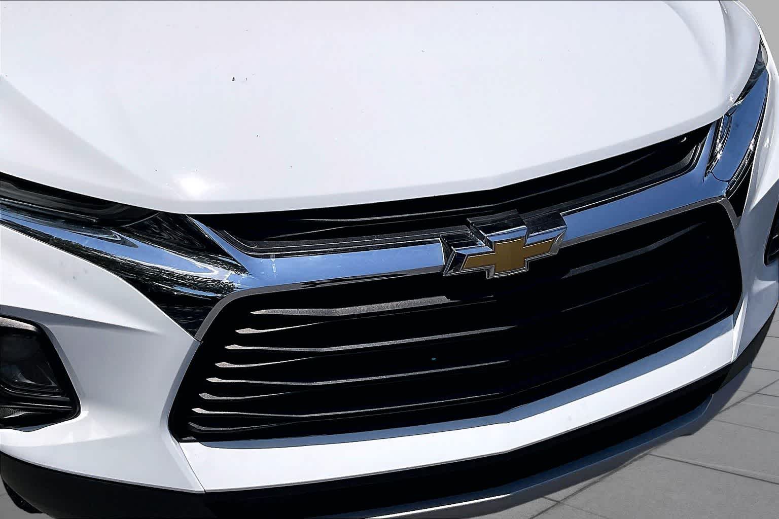 Used 2021 SUMMIT WHITE Chevrolet LT image 29