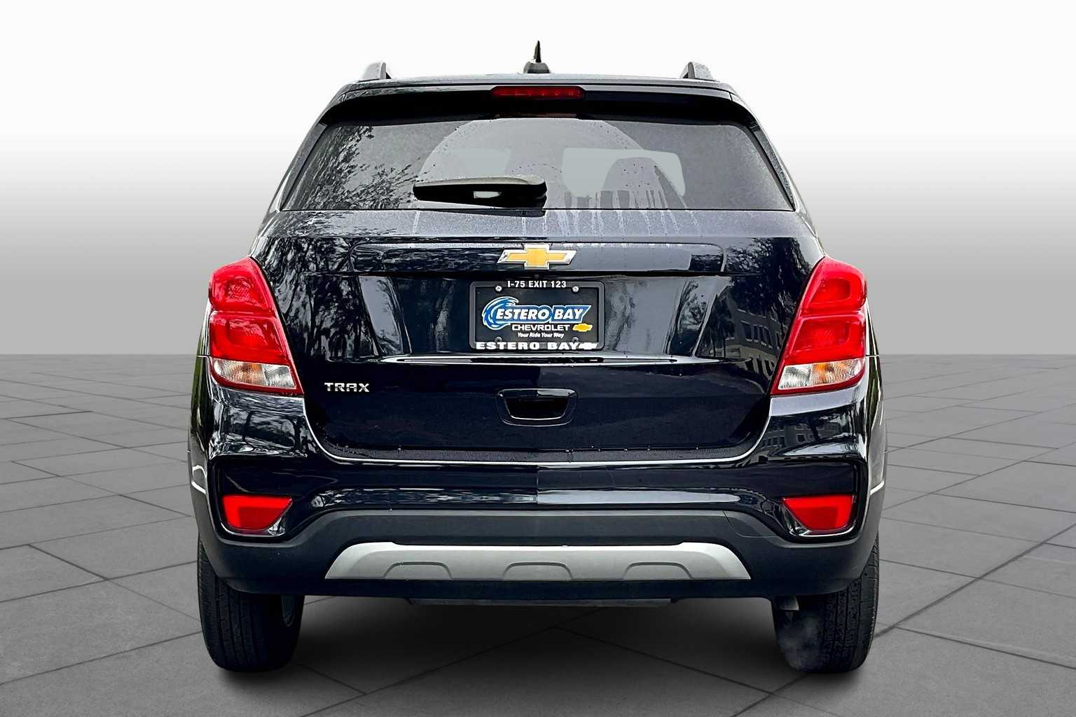 Certified Used 2022 MIDNIGHT BLUE METALLIC Chevrolet LT image 5
