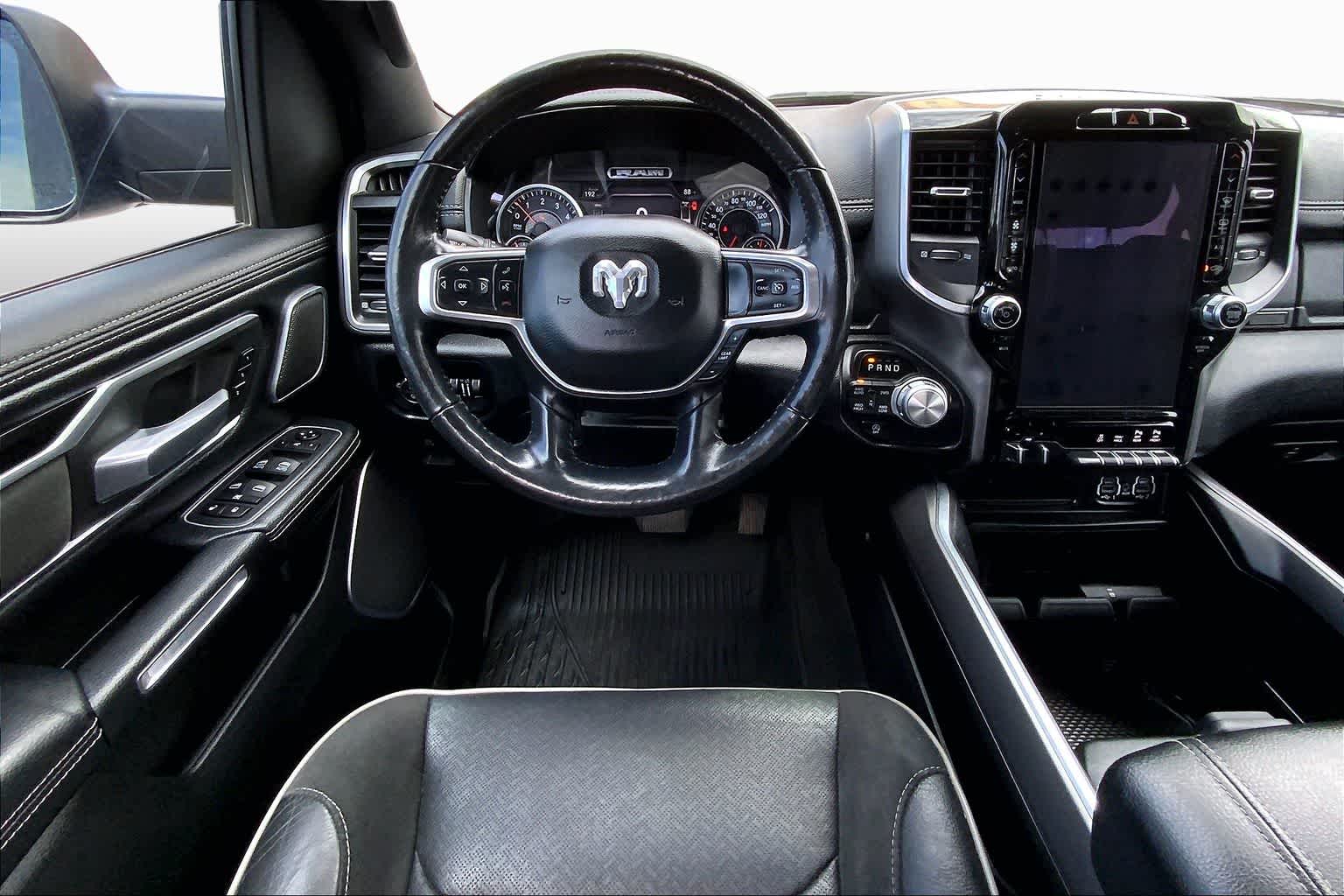 View vehicle photo 6